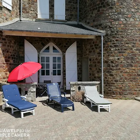 Chateau De Chimay 아파트 *